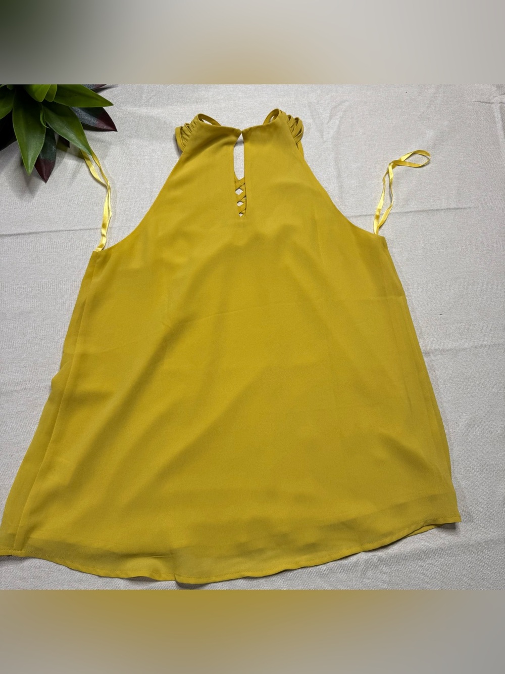 Naked Zebra Yellow Strappy Halter Blouse Keyhole Back Tank Top S - Picture 8 of 10